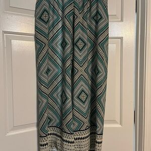 Elegant Geometric Patterned Skirt - Green and Black